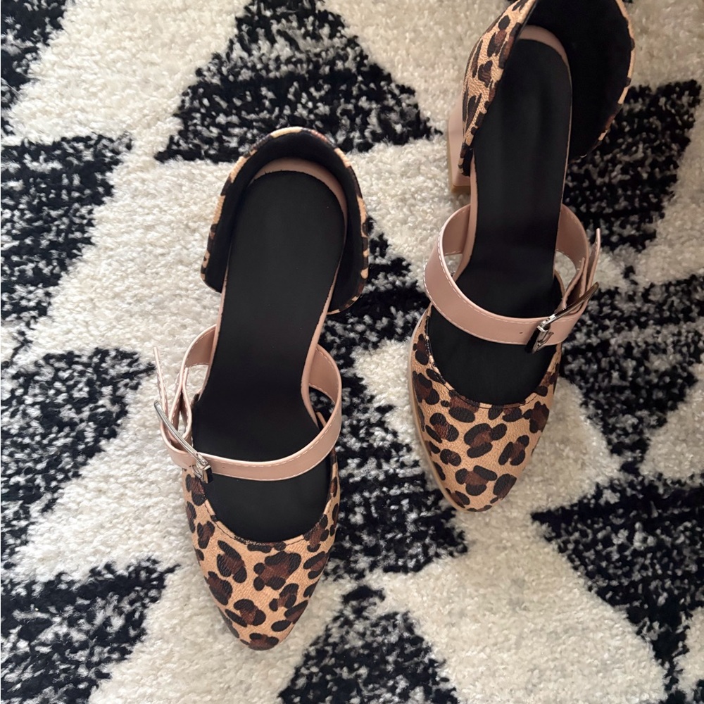 Leopard Print Women's Shoes with Pink Strap
